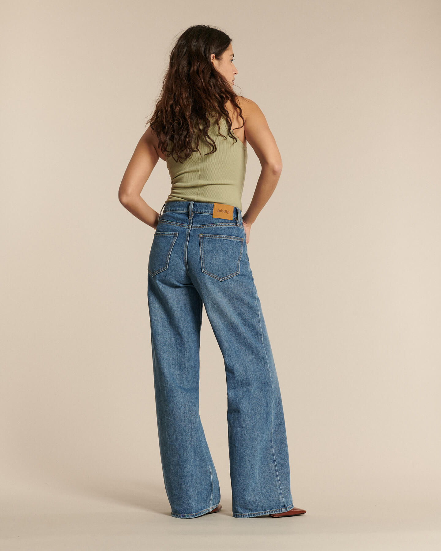 Jean large taille haute femme : L'alliance parfaite confort et style