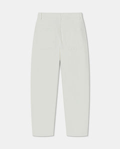 Jean blanc en coton stretch avec coupe droite et poches plaquées à l'arrière, idéal pour un confort ajusté et adapté à toutes les morphologies.