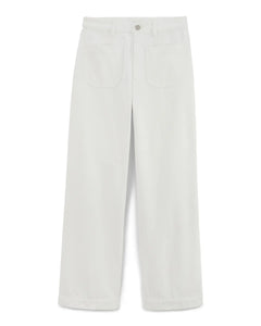 Jean blanc en denim 100 % coton avec coupe large et droite, offrant un fit confortable et adapté à toutes les morphologies féminines.